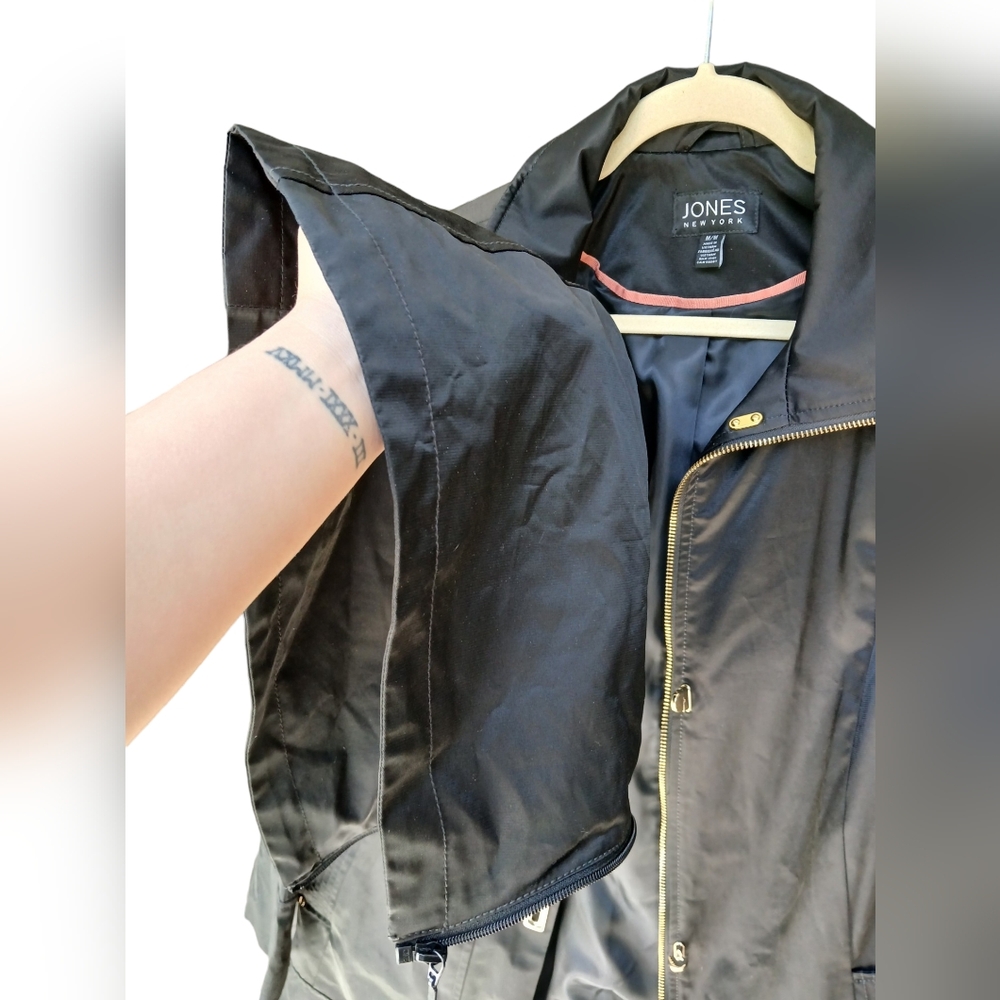 Jones New York hooded raincoat